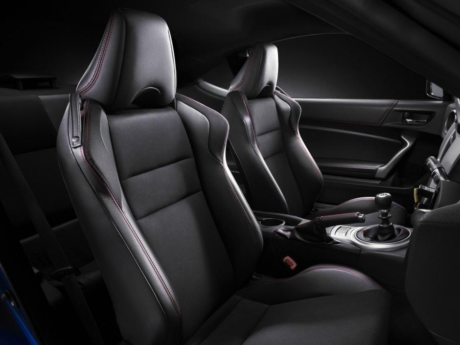  Subaru BRZ 2.0S 2012 года  (фото 16 из 20)